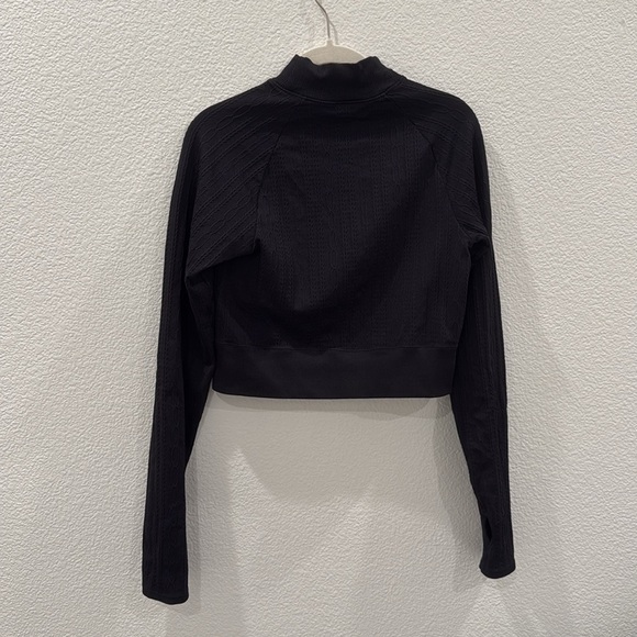Alo Yoga Seamless Cropped Cable Knit Long Sleeve Top In Black L NWOT HTF - Picture 11 of 13